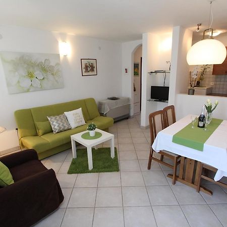 Apartment Irena Pula Zewnętrze zdjęcie