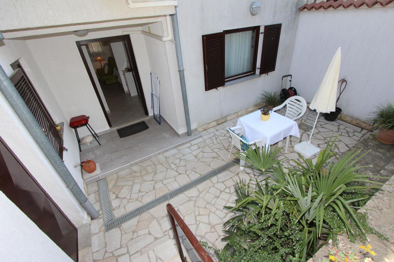Apartment Irena Pula Zewnętrze zdjęcie