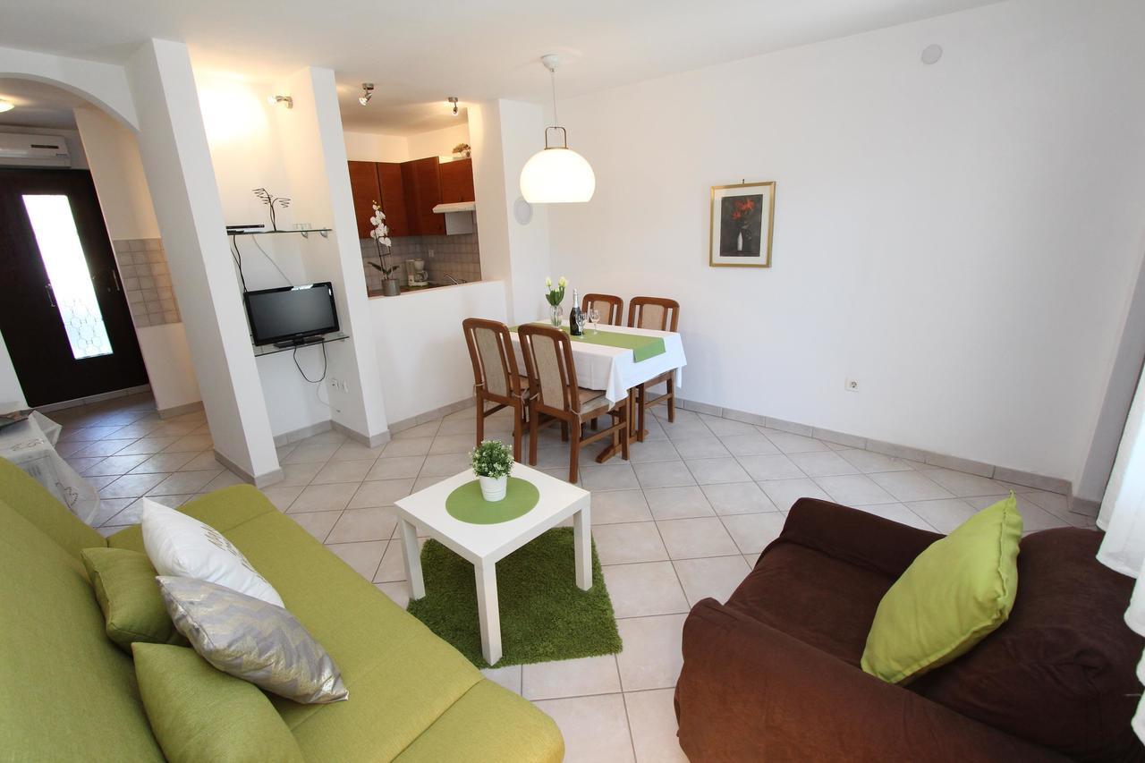 Apartment Irena Pula Zewnętrze zdjęcie